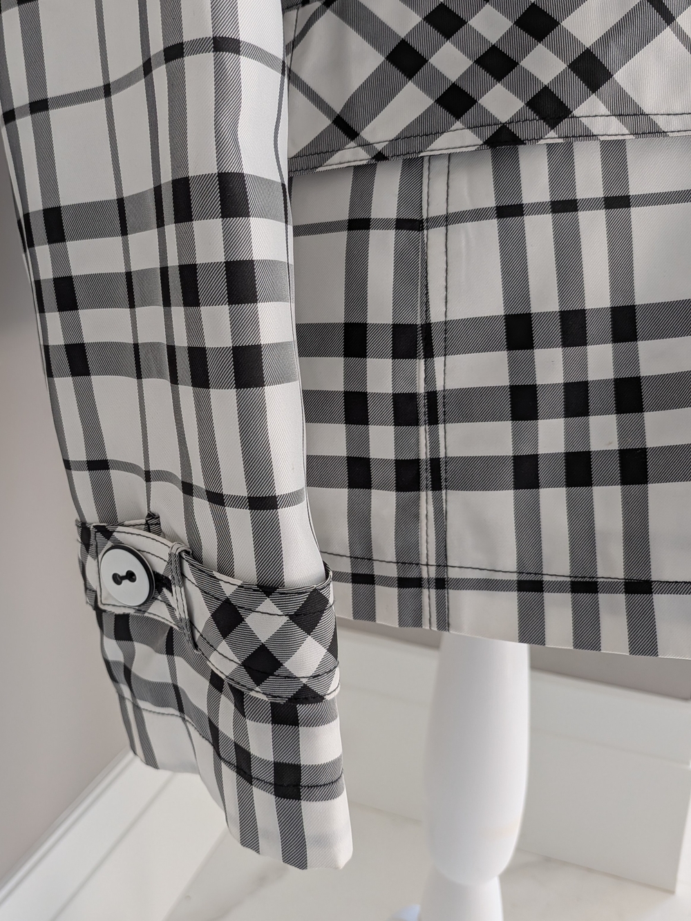 giacca Black & White Plaid Double-Breasted  Trench Style Rain Coat & Windbreaker - Picture 6 of 15